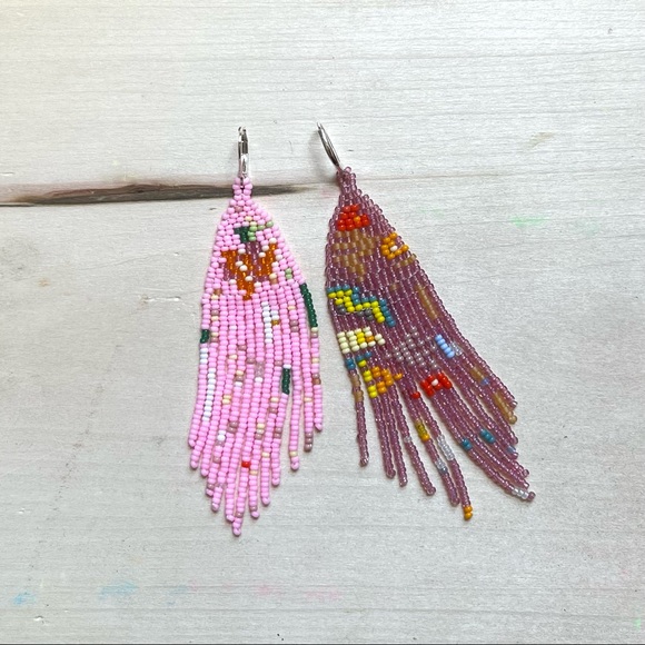 HANDMADE GLASS EARRINGS | Kosmogonian Handwoven Earrings in Guava Nova - Picture 4 of 5